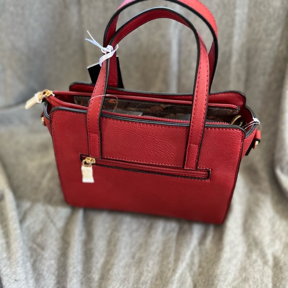 Red Handbag - Picture 8 of 16